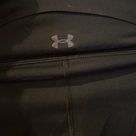 Under armor size medium, boot, cut pants - Picture 4 of 5